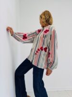 Chemise Imprimés Rayés et Broderies fleuries – Image 2