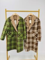 Manteau Réversible Carreaux & Moumoute – Image 6