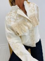 Veste à Franges et Broderies