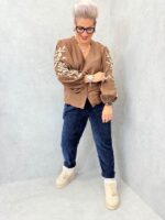 Blouse ample avec manches brodées – Grande Taille – Image 2