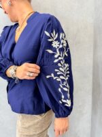 Blouse ample avec manches brodées – Grande Taille – Image 5
