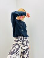 Gilet à Boutons Dorés – Image 6