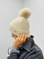 Bonnet en Maille avec pompon