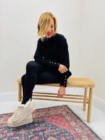 Pull en Maille Viscose avec détails boutonnés – Image 8