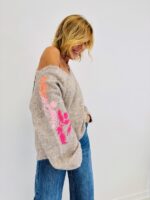Pull Col V brodé – Image 7