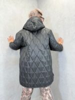 Parka matelassée à capuche réversible imprimé léopard – Image 10