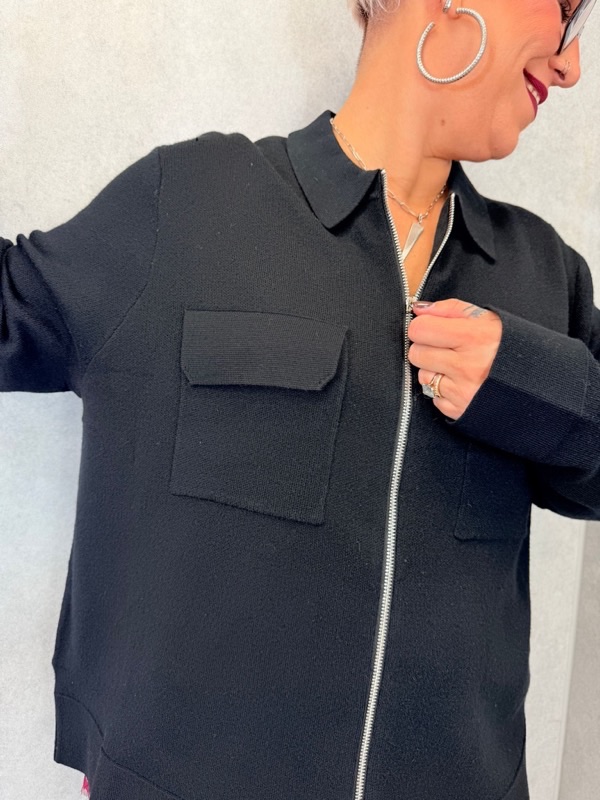 28102025-005 Gilet zippé maille fine à poches – Image 4