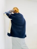 Gilet à Carreaux Géométriques – Image 6