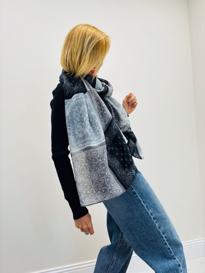 Foulard Motif Bandana – Image 1