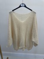 Pull doux col V moelleux oversize – Image 4
