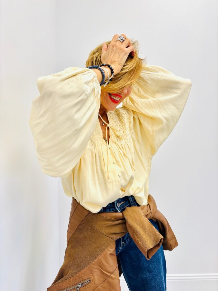 Blouse Smockée col noué – Image 1