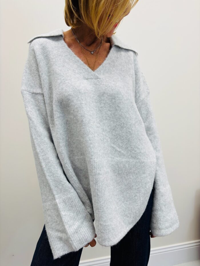Pull col V avec col chemise – Image 1
