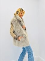 Gilet Reversible Sans Manches en fausse fourrure – modèle par FREDA – Image 10