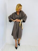 Robe Ample à col Chemise et Encolure en V – Image 4