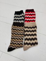 Chaussettes à Motifs Chevrons – Douceur laineuse et style graphique – Image 2