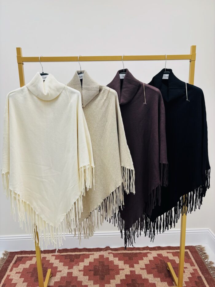 Poncho en Viscose à Franges – Marque VALENTYNE – Image 2