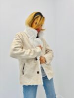 Veste Réversible effet mouton – modèle par FREDA – Image 3