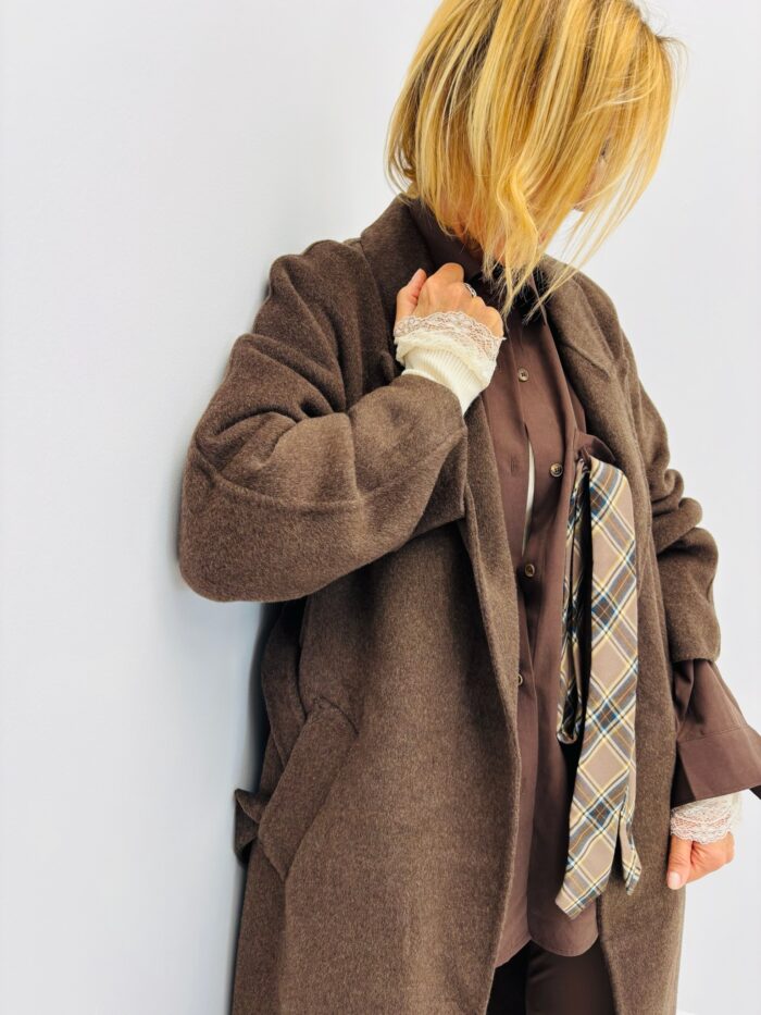 Manteau long ceinturé en laine – Image 9