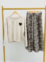 Pull Doux “Love Yourself First” – Message positif et allure cosy – Image 2