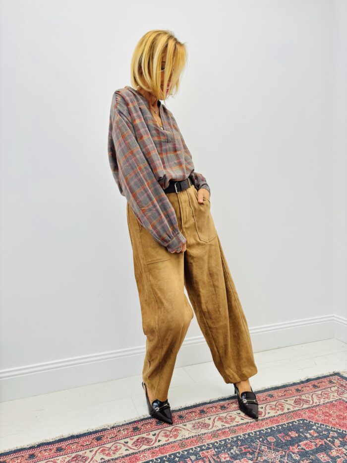 Pantalon Suédine avec ceinture – Toucher doux – Image 2