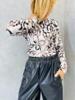 Pull Imprimé Graphique – Modernité & confort fluide