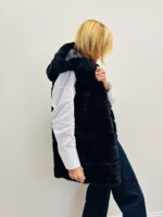 Gilet Sans Manches en fausse fourrure avec capuche – Image 5