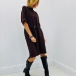 Robe fluide avec ceinture – Élégance minimaliste et confort moderne