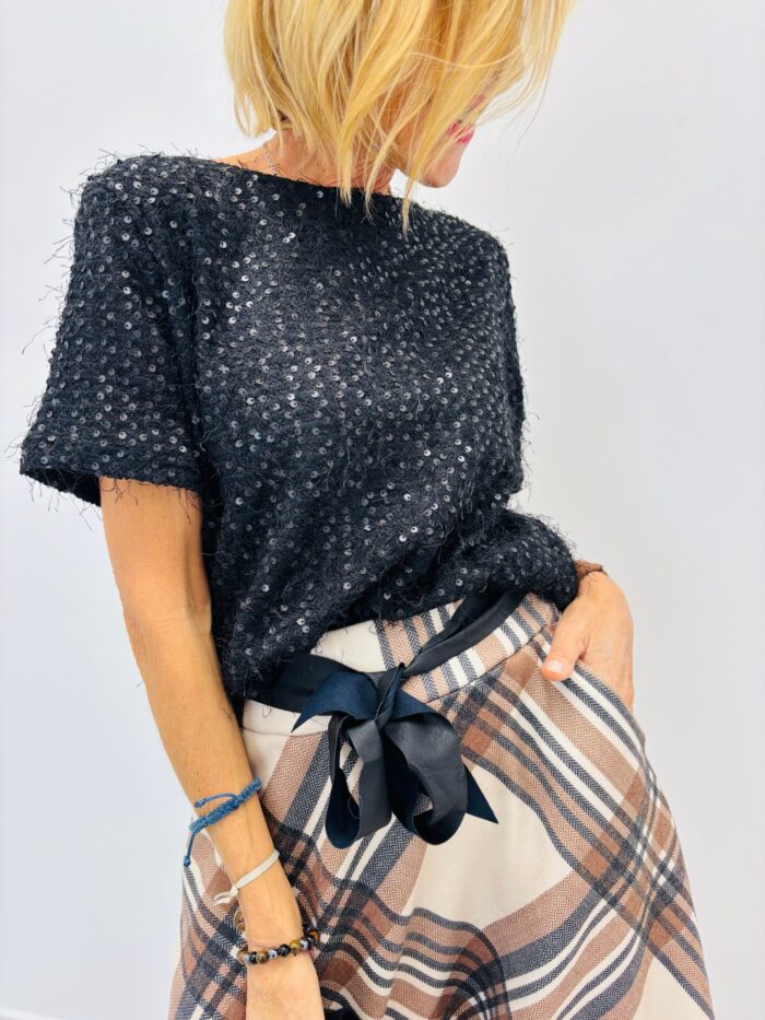 T-shirt à Sequins doublé – Chic & lumineux – Image 1