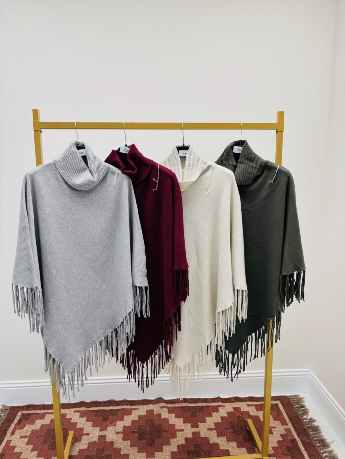 Poncho en Viscose à Franges – Marque VALENTYNE – Image 3