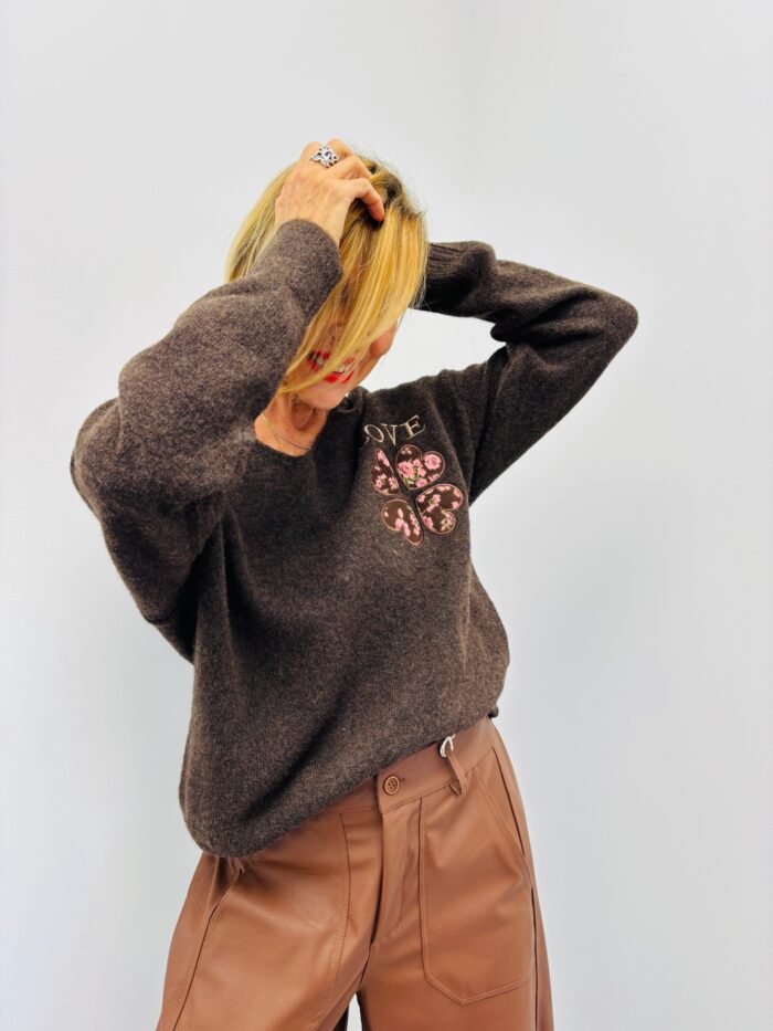 Pull LOVE Doux et Romantique – Image 3