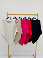 Poncho doux asymétrique – Style italien en maille viscose Marque Valentyne – Image 3