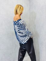 Pull Imprimé Graphique – Maille fluide et style moderne – Image 4