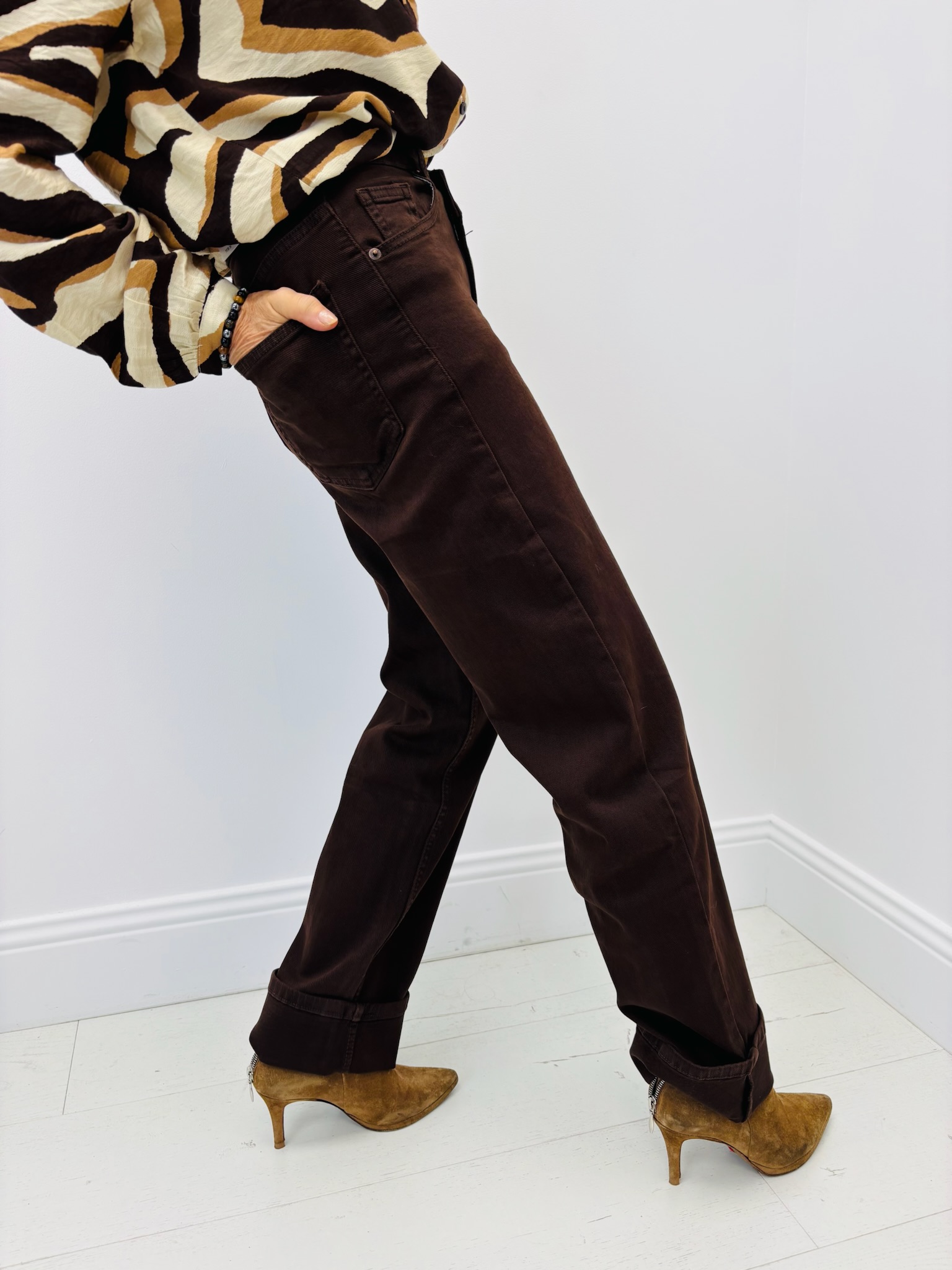 A139A2B1-2AB1-4263-BD8A-FF69843855A4 Jean Wide Leg Couleur décalée – Image 4