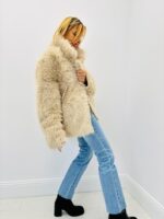 Veste Réversible effet fourrure – modèle par FREDA – Image 10