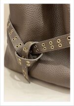 Sac Cabas en Simili cuir avec ceinture œillets – Image 9