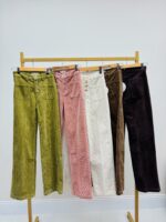 Pantalon en velours côtelé – Coupe droite – Image 2