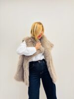 Veste Sans Manches en fausse fourrure – Élégance cocoon italienne – Image 9