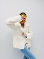 Veste Réversible effet mouton – modèle par FREDA