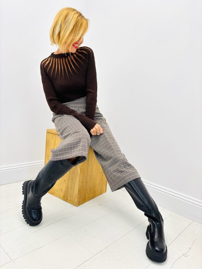 Pull Ajouré col Montant – Élégance & modernité – Image 3
