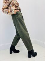 Pantalon Carotte avec ceinture – Made in Italy