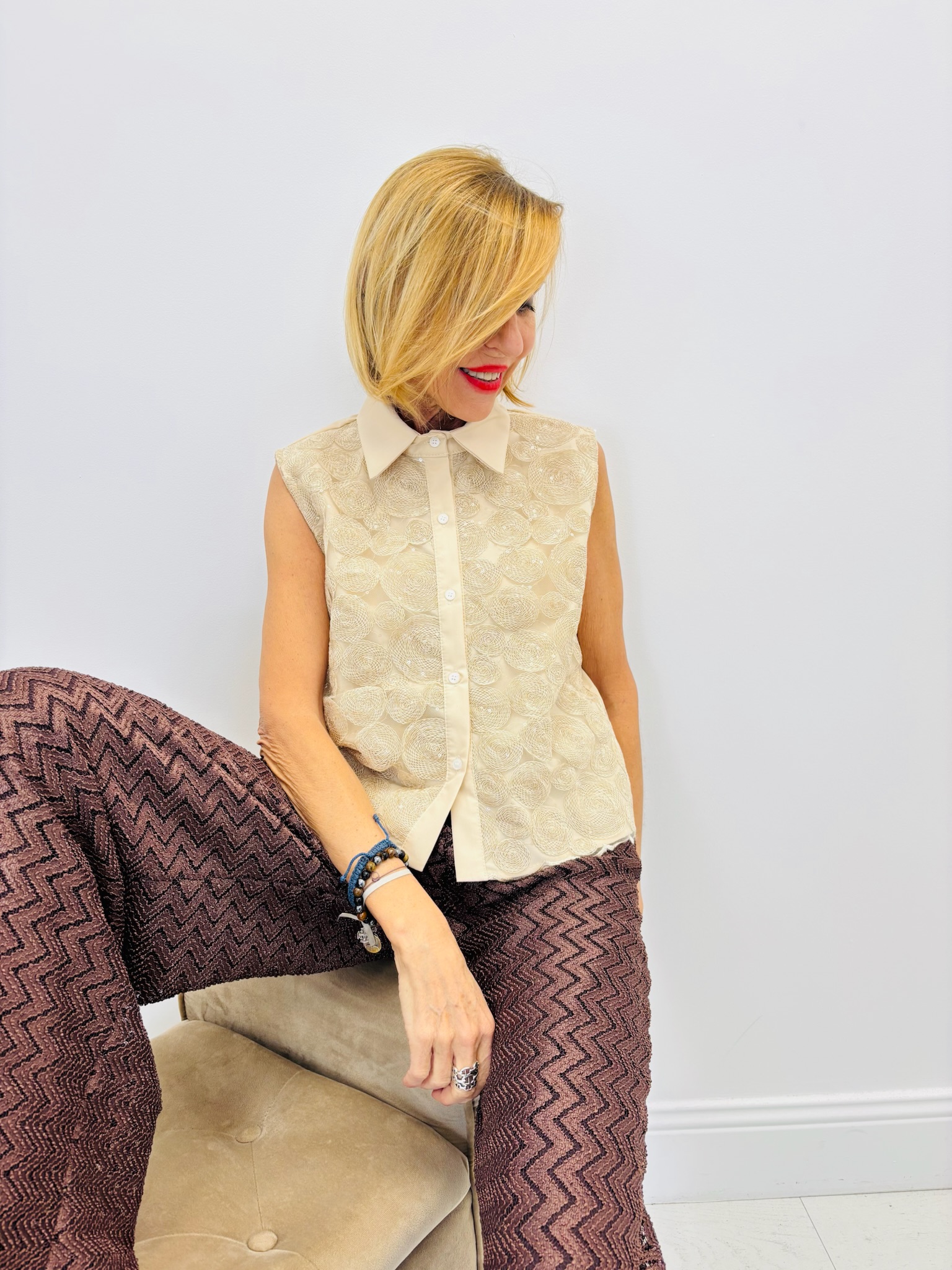 C3DA523D-75DB-4CAE-8E8E-417EEBB973A0 Top Sans Manches à Sequins – Marque VOGUE – Élégance Lumière & Style Couture – Image 1