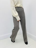 Pantalon à Petits Carreaux – Esprit tailoring chic signé EMA BLUES – Image 3