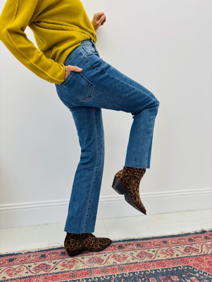Jean Coupe Flared – Image 1