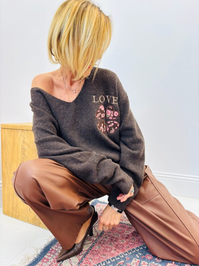 Pull LOVE Doux et Romantique – Image 1
