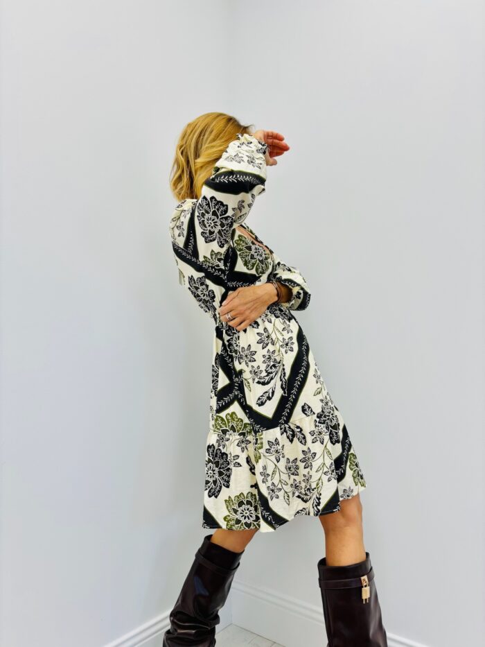 Robe Imprimée Croisée – Image 3