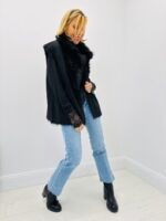 Gilet Reversible Sans Manches en fausse fourrure – modèle par FREDA – Image 14