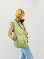 Veste Sans Manches réversible effet mouton – modèle par FREDA