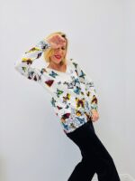 Pull Papillons Colorés – Esprit joyeux et maille fluide – Image 3