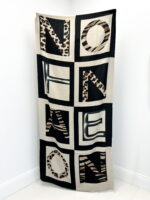 Écharpe Graphique imprimé lettres et motif léopard – style chic & moderne 100% viscose