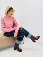 Pull Col V doux et raffiné – Finition boutonnée aux manches